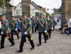 sf sonntag 2025120